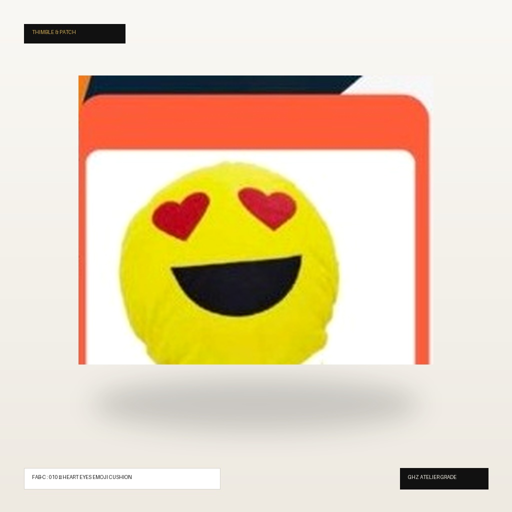 Heart Eyes Romantic Emoji Round Cushion